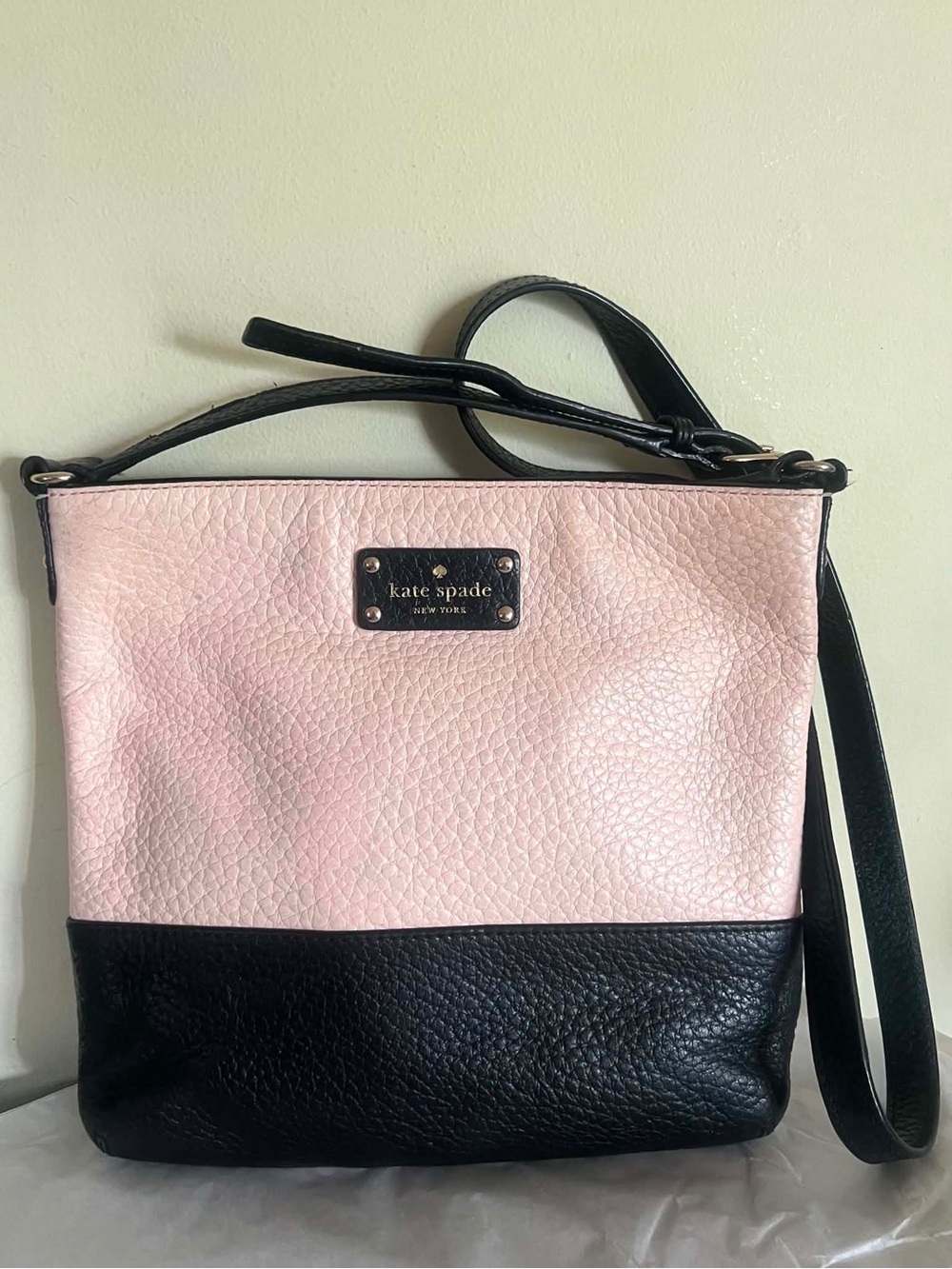 kate spade Beige and Black Pebbled Leather Crossbody
